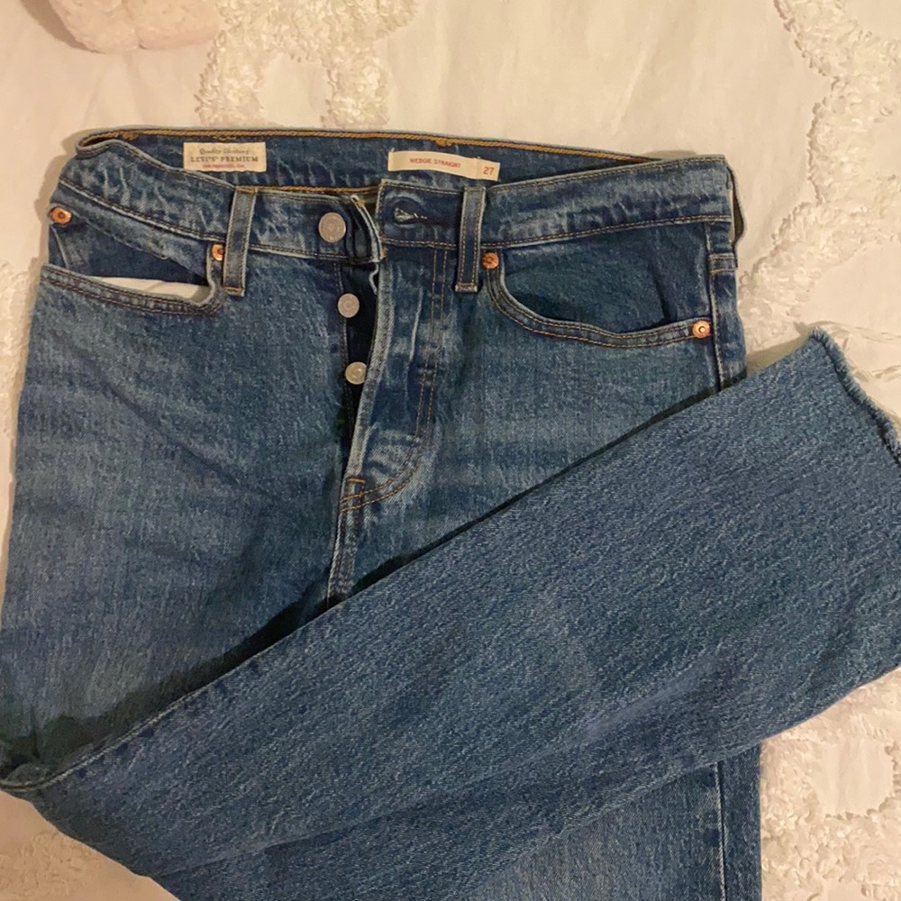 Levi’s Wedgie straight blue jeans